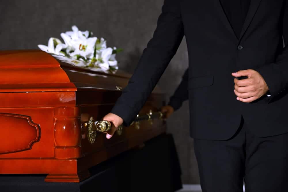 there are many ways to save on funeral costs